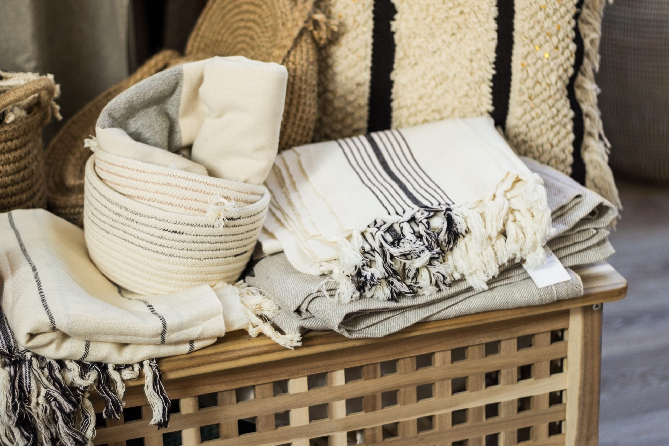 4 Helpful Tips to Organize One of the Most Neglected Areas of the Home: The Linen Closet