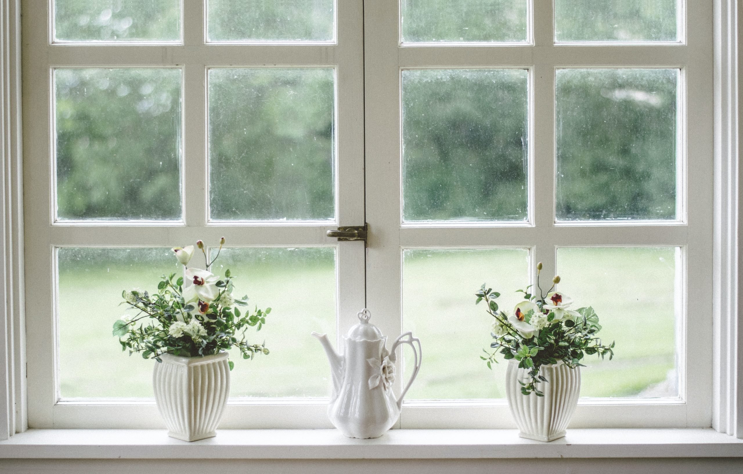 How to Clean Your Glass Without Leaving Streaks